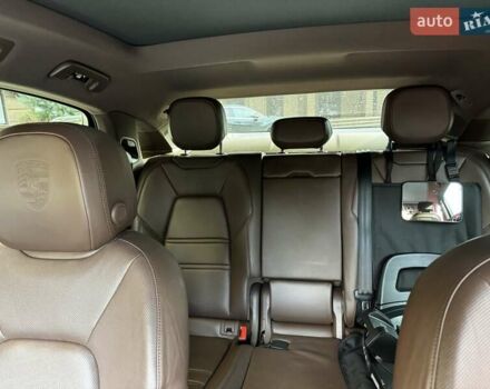 Белый Порше Каен, объемом двигателя 3 л и пробегом 61 тыс. км за 95000 $, фото 26 на Automoto.ua