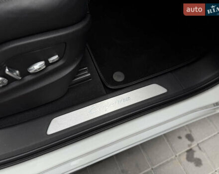 Белый Порше Каен, объемом двигателя 3 л и пробегом 23 тыс. км за 69900 $, фото 57 на Automoto.ua