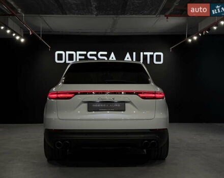 Белый Порше Каен, объемом двигателя 2.89 л и пробегом 23 тыс. км за 79000 $, фото 8 на Automoto.ua