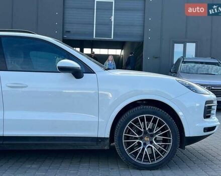 Белый Порше Каен, объемом двигателя 3 л и пробегом 100 тыс. км за 59990 $, фото 11 на Automoto.ua