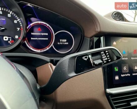 Белый Порше Каен, объемом двигателя 3 л и пробегом 61 тыс. км за 94490 $, фото 20 на Automoto.ua