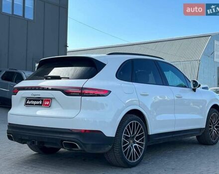 Белый Порше Каен, объемом двигателя 3 л и пробегом 100 тыс. км за 59990 $, фото 8 на Automoto.ua