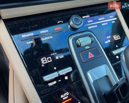 Белый Порше Каен, объемом двигателя 3 л и пробегом 100 тыс. км за 59990 $, фото 31 на Automoto.ua