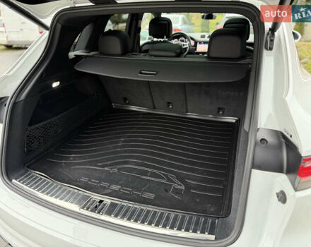 Белый Порше Каен, объемом двигателя 3 л и пробегом 23 тыс. км за 69900 $, фото 51 на Automoto.ua