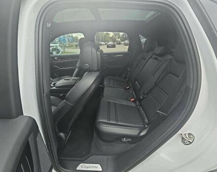 Білий Порше Cayenne, об'ємом двигуна 0 л та пробігом 20 тис. км за 24000 $, фото 6 на Automoto.ua