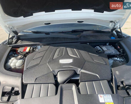 Белый Порше Каен, объемом двигателя 3 л и пробегом 78 тыс. км за 62500 $, фото 6 на Automoto.ua