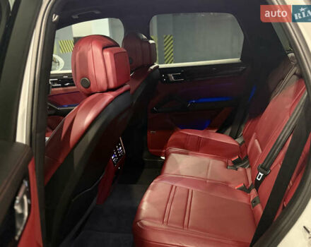 Белый Порше Каен, объемом двигателя 2.89 л и пробегом 23 тыс. км за 79000 $, фото 33 на Automoto.ua