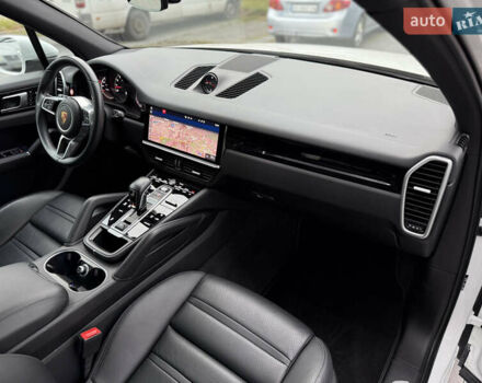Белый Порше Каен, объемом двигателя 3 л и пробегом 23 тыс. км за 69900 $, фото 60 на Automoto.ua