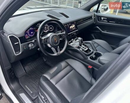 Білий Порше Cayenne, об'ємом двигуна 3 л та пробігом 34 тис. км за 73500 $, фото 10 на Automoto.ua