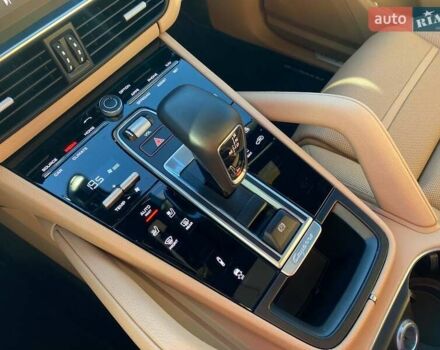 Білий Порше Cayenne, об'ємом двигуна 2.89 л та пробігом 32 тис. км за 83850 $, фото 17 на Automoto.ua