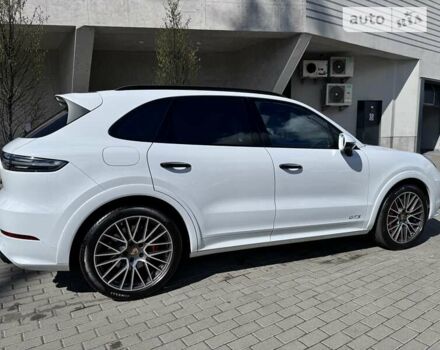 Білий Порше Cayenne, об'ємом двигуна 4 л та пробігом 1 тис. км за 146444 $, фото 16 на Automoto.ua