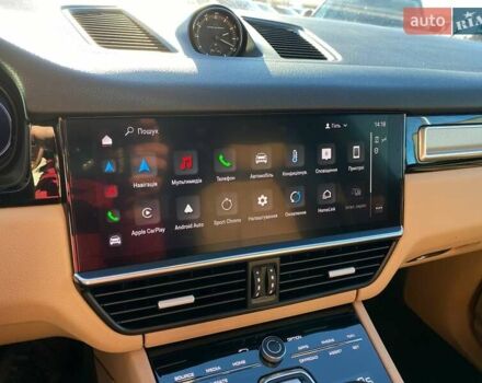 Білий Порше Cayenne, об'ємом двигуна 2.89 л та пробігом 32 тис. км за 83850 $, фото 16 на Automoto.ua