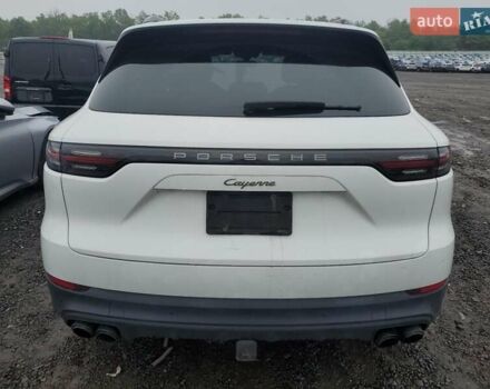 Білий Порше Cayenne, об'ємом двигуна 3 л та пробігом 42 тис. км за 22000 $, фото 5 на Automoto.ua