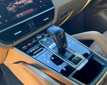 Белый Порше Каен, объемом двигателя 3 л и пробегом 65 тыс. км за 74899 $, фото 6 на Automoto.ua