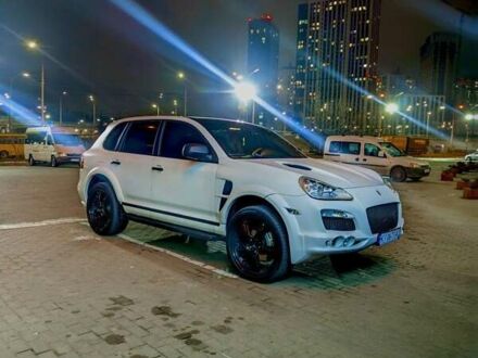 Белый Порше Каен, объемом двигателя 4.8 л и пробегом 270 тыс. км за 9500 $, фото 1 на Automoto.ua