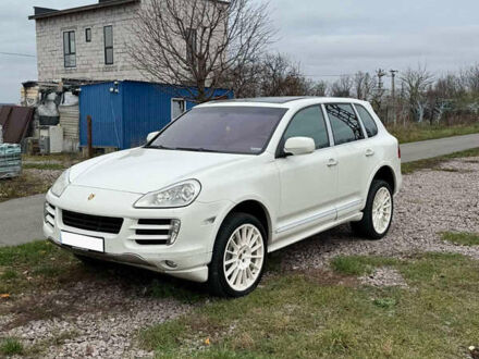 Білий Порше Cayenne, об'ємом двигуна 4.81 л та пробігом 160 тис. км за 9500 $, фото 1 на Automoto.ua