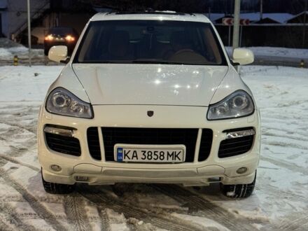 Белый Порше Каен, объемом двигателя 4.8 л и пробегом 180 тыс. км за 7500 $, фото 1 на Automoto.ua