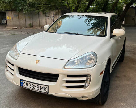 Белый Порше Каен, объемом двигателя 4.81 л и пробегом 177 тыс. км за 8400 $, фото 1 на Automoto.ua