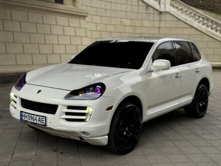 Белый Порше Каен, объемом двигателя 4.8 л и пробегом 350 тыс. км за 7500 $, фото 1 на Automoto.ua