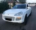 Білий Порше Cayenne, об'ємом двигуна 4.8 л та пробігом 124 тис. км за 19000 $, фото 1 на Automoto.ua