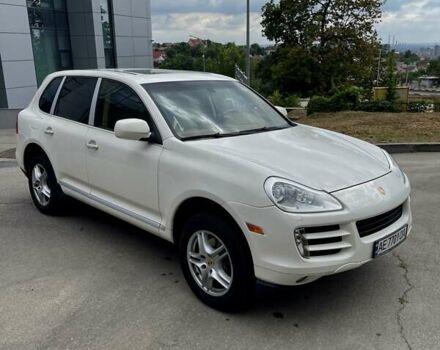 Білий Порше Cayenne, об'ємом двигуна 3.6 л та пробігом 143 тис. км за 11000 $, фото 1 на Automoto.ua