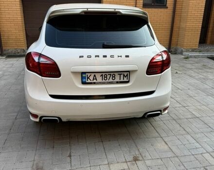 Білий Порше Cayenne, об'ємом двигуна 4.81 л та пробігом 236 тис. км за 15000 $, фото 1 на Automoto.ua