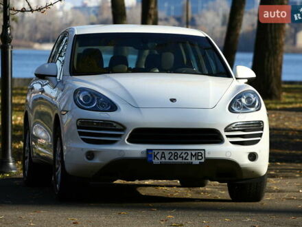 Порше Каен 2010 в Киеве на Automoto.ua Белый Порше Каен, объемом двигателя 3.6 л и пробегом 178 тыс. км за 19480 $, фото 1 на Automoto.ua