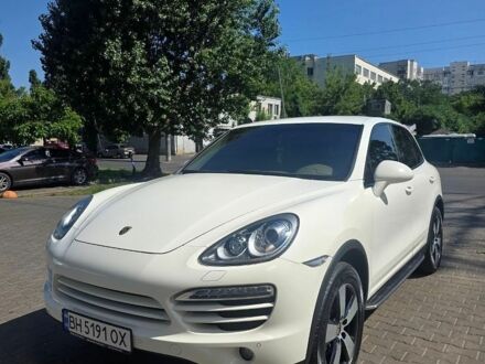 Белый Порше Каен, объемом двигателя 3.6 л и пробегом 142 тыс. км за 15500 $, фото 1 на Automoto.ua