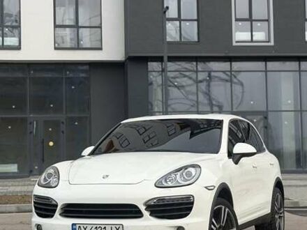 Білий Порше Cayenne, об'ємом двигуна 3 л та пробігом 229 тис. км за 19500 $, фото 1 на Automoto.ua