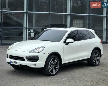 Білий Порше Cayenne, об'ємом двигуна 3 л та пробігом 225 тис. км за 16200 $, фото 1 на Automoto.ua