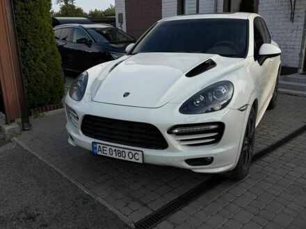 Білий Порше Cayenne, об'ємом двигуна 3.6 л та пробігом 190 тис. км за 16000 $, фото 1 на Automoto.ua
