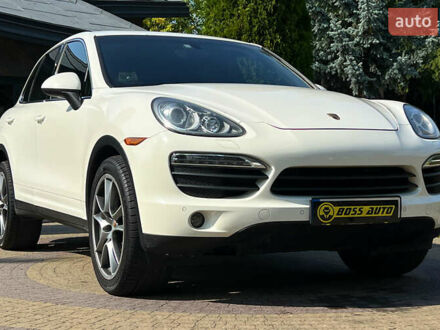 Білий Порше Cayenne, об'ємом двигуна 4.8 л та пробігом 147 тис. км за 17800 $, фото 1 на Automoto.ua