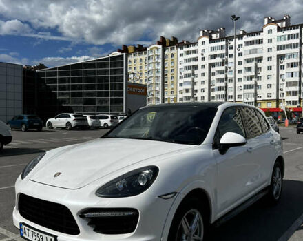 Білий Порше Cayenne, об'ємом двигуна 3 л та пробігом 200 тис. км за 32000 $, фото 1 на Automoto.ua