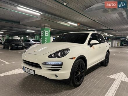 Белый Порше Каен, объемом двигателя 3.6 л и пробегом 147 тыс. км за 16900 $, фото 1 на Automoto.ua