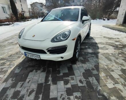 Белый Порше Каен, объемом двигателя 4.8 л и пробегом 154 тыс. км за 17597 $, фото 1 на Automoto.ua