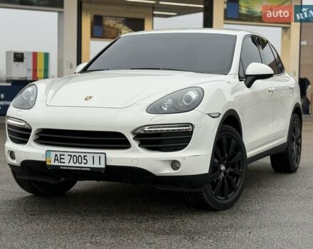 Белый Порше Каен, объемом двигателя 4.8 л и пробегом 199 тыс. км за 16500 $, фото 1 на Automoto.ua