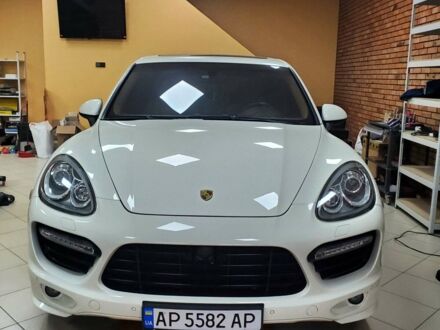 Білий Порше Cayenne, об'ємом двигуна 3 л та пробігом 153 тис. км за 31500 $, фото 1 на Automoto.ua