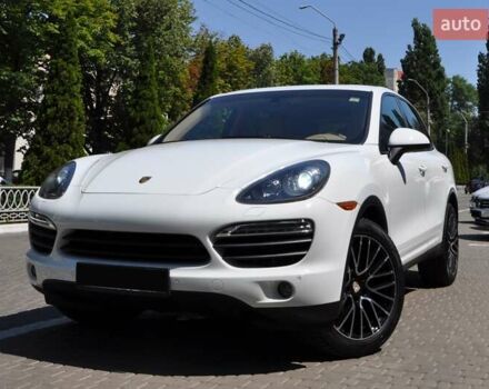 Білий Порше Cayenne, об'ємом двигуна 3 л та пробігом 130 тис. км за 20000 $, фото 1 на Automoto.ua