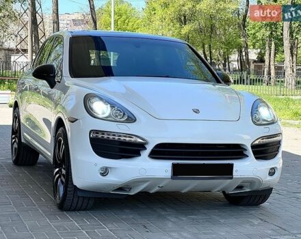 Белый Порше Каен, объемом двигателя 3.6 л и пробегом 176 тыс. км за 17900 $, фото 1 на Automoto.ua