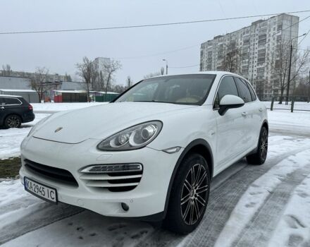 Белый Порше Каен, объемом двигателя 3 л и пробегом 210 тыс. км за 23000 $, фото 1 на Automoto.ua