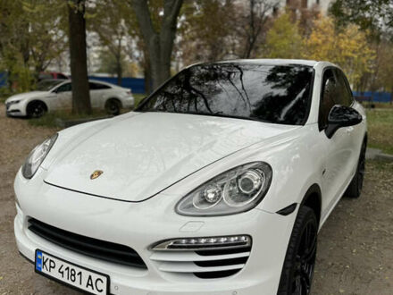 Білий Порше Cayenne, об'ємом двигуна 2.97 л та пробігом 202 тис. км за 19000 $, фото 1 на Automoto.ua