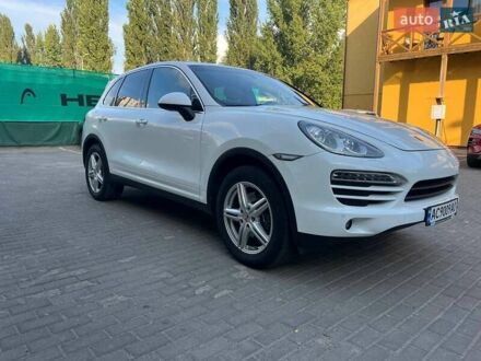 Белый Порше Каен, объемом двигателя 3.6 л и пробегом 300 тыс. км за 13500 $, фото 1 на Automoto.ua