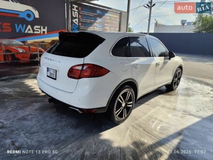 Білий Порше Cayenne, об'ємом двигуна 3.6 л та пробігом 118 тис. км за 18000 $, фото 1 на Automoto.ua