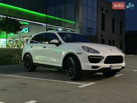Білий Порше Cayenne, об'ємом двигуна 4.81 л та пробігом 185 тис. км за 20500 $, фото 1 на Automoto.ua