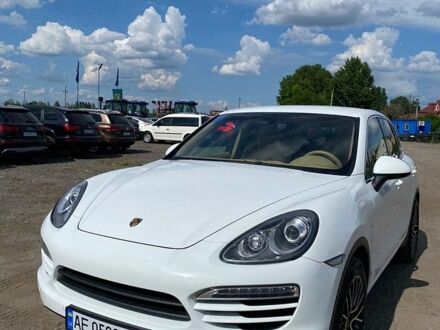 Белый Порше Каен, объемом двигателя 2.97 л и пробегом 240 тыс. км за 19900 $, фото 1 на Automoto.ua