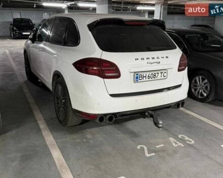 Белый Порше Каен, объемом двигателя 4.8 л и пробегом 195 тыс. км за 15500 $, фото 1 на Automoto.ua