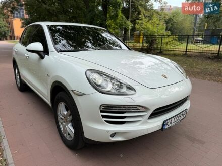 Білий Порше Cayenne, об'ємом двигуна 2.97 л та пробігом 248 тис. км за 18500 $, фото 1 на Automoto.ua