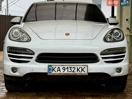 Белый Порше Каен, объемом двигателя 3.6 л и пробегом 152 тыс. км за 23300 $, фото 1 на Automoto.ua