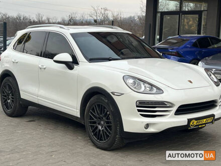 Порше Каен 2013 в Черновцах на Automoto.ua Белый Порше Каен, объемом двигателя 3 л и пробегом 211 тыс. км за 23600 $, фото 1 на Automoto.ua