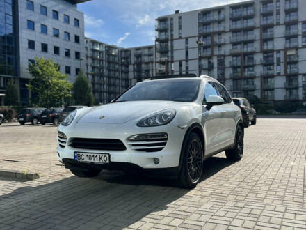 Білий Порше Cayenne, об'ємом двигуна 3 л та пробігом 194 тис. км за 35000 $, фото 1 на Automoto.ua